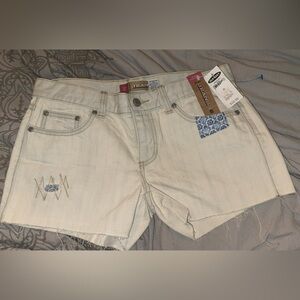 Old navy low rise shorts size 6